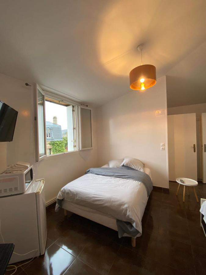 Hotel Cafe De La Gare Bessancourt Exterior foto